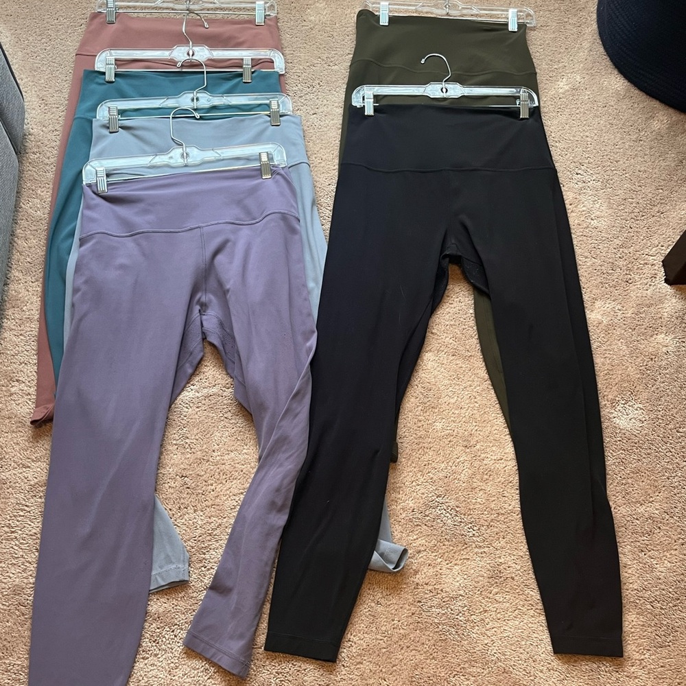 Lulu Bundle. Left is 25”, right is 28”. HEAVY pilling.